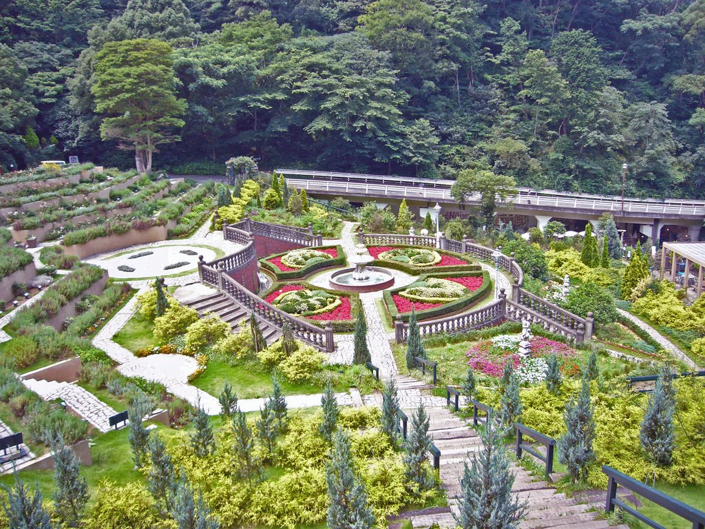 Herb gargen at Akao Herb & Rose Garden by kawamura masamichi