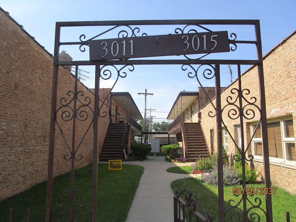 Brighton Park Courtyard by Wayne Allen Sallee