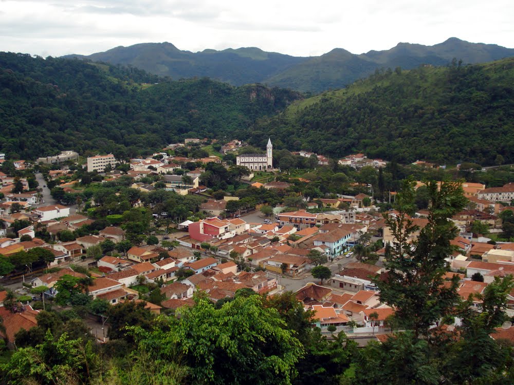 Águas Da Prata Clicada Do Morro by Zekinha