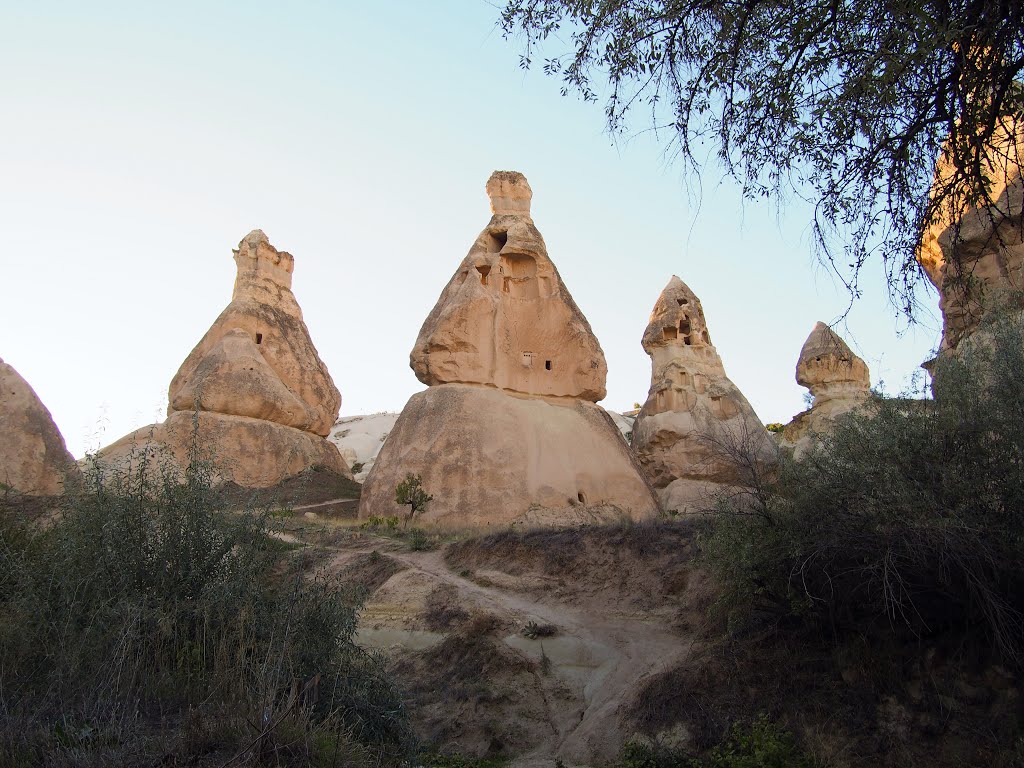 Rock Formations in Pigeon Valley - 2014.10 by rheins