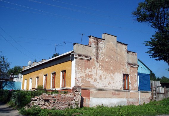 Yellow house in Bol'shevik str by Sarychev Sergei