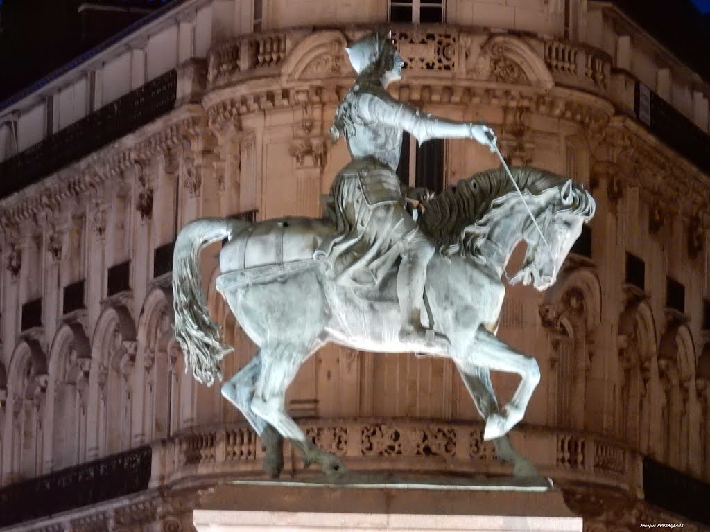 Statue de Jeanne d'Arc, place du Martroi, Orléans, 2015 07 22 by francois pourageaux