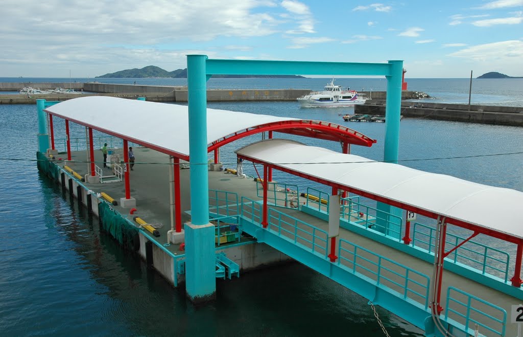 福岡県　神湊フェリーターミナル　Ferry Terminal, Kounominato, Fukuoka by takpapadriver