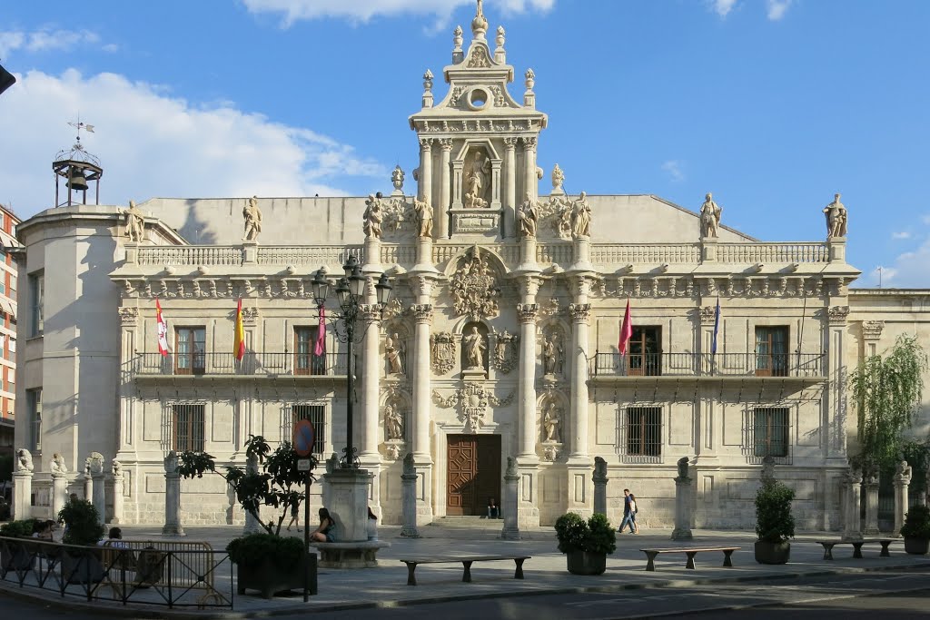 Valladolid, Universität, 2.Hälfte des 15.Jh., barocke Fassade von Pedro de la Visitacion by Günther Bogensberger