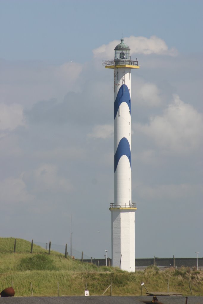 Ostende Lighthouse by Carlo Dambra