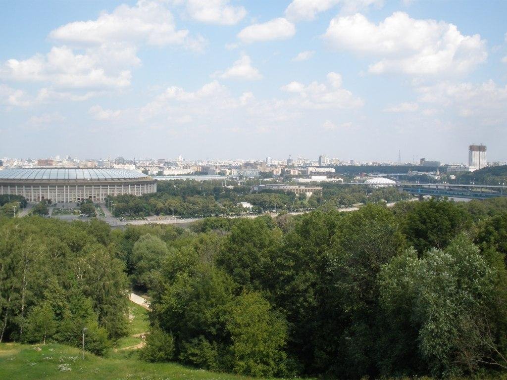 Luzhniki, Vorobyevy gory station, Science Academy Bld by sanika