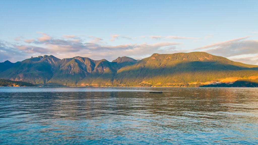 Scarborough Beach BOWEN ISLAND-by gzgzlxg by XiaoGuang Lu