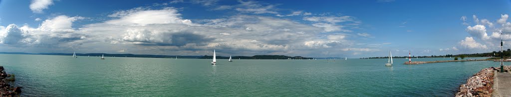 Balatonföldvár by Réka Éva “isilmecali…