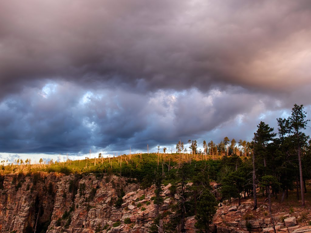 Rimtop Clouds by Brian More