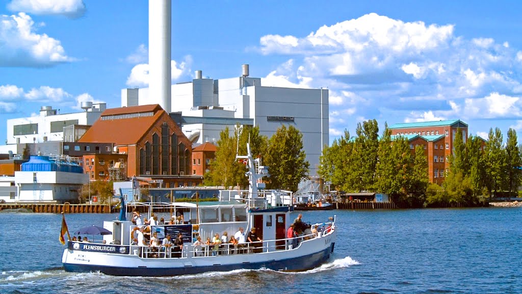 Raus aus dem Flensburger Hafen und hinaus auf die Flensburger Förde by www.fleno.de