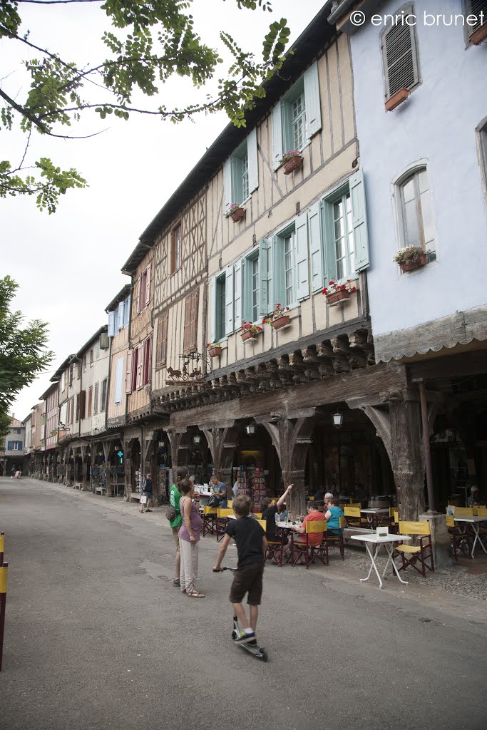 Plaça porxada de Mirepoix by enric brunet