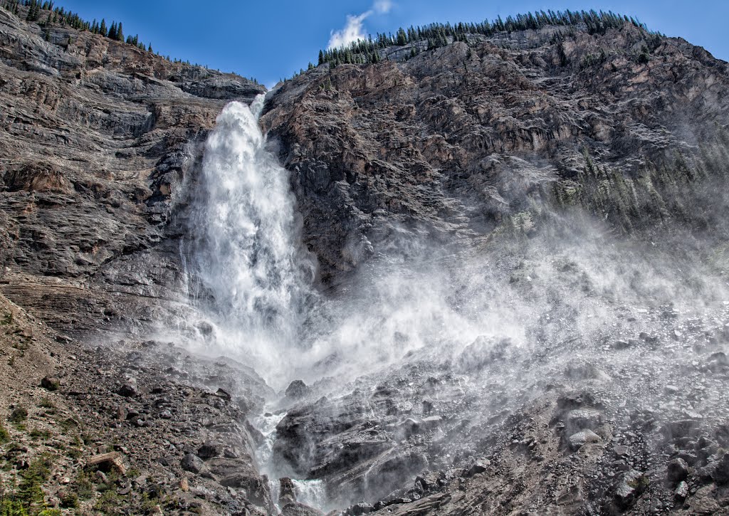 Takakkaw falls by Ulrich Greger