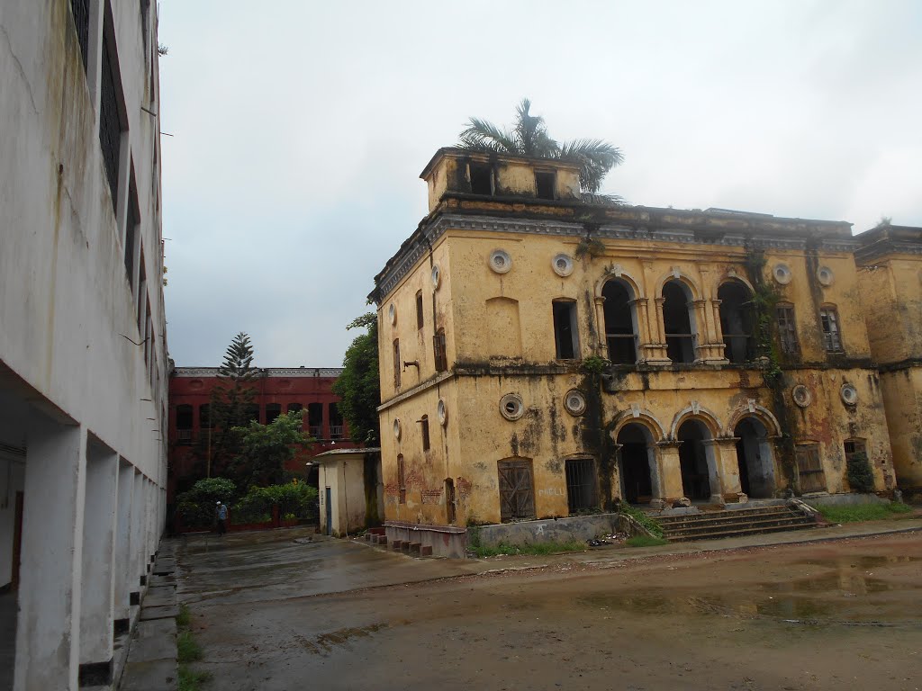 Armanitola School, Dhaka by Sazzadur Rasheed