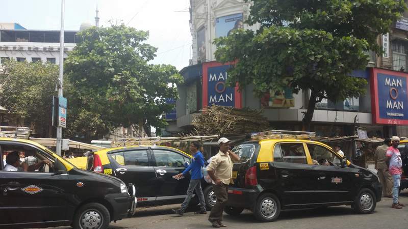 Lohar Chawl, Kalbadevi, Mumbai, Maharashtra, India by lg7616