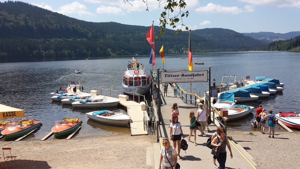 Titisee, 79822 Titisee-Neustadt, Germany by werner sieber