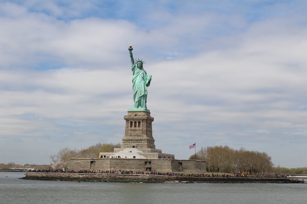 NYC, Statue Of Liberty by Zbyněk Peška