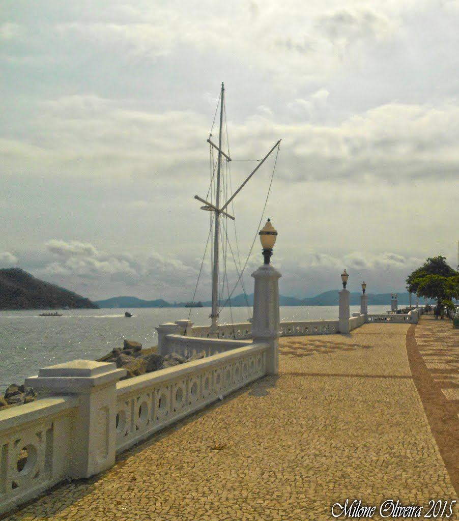 Ponta da Praia - Santos/SP - Brasil by Claudio Milone