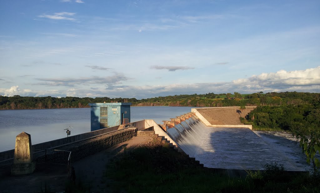 Barragem de Ernestina by Robson Dipp