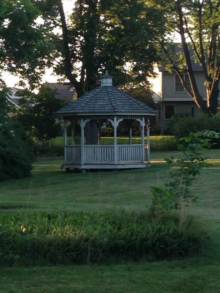 Gazebo at Farmhouse by dustars23