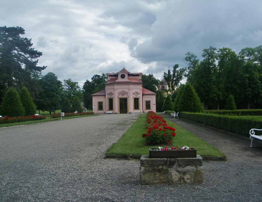 Zámek Mnichovo Hradiště, Česká republika, Czechia by Petr Sojka