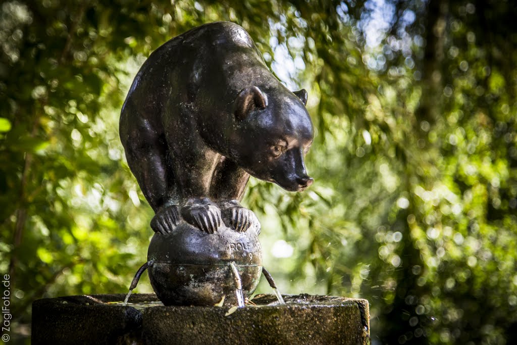 Leipzig, Zoo - Brunnen by Thomas Zaglmaier