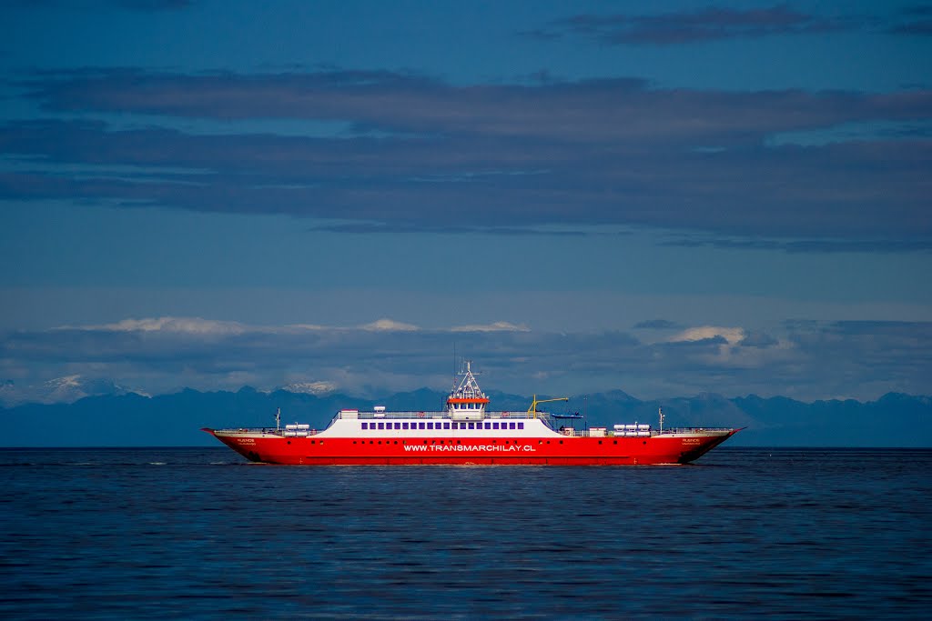 Ferry to Chiloé by jobdriest