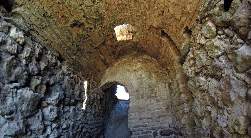 RUINAS MOLINO DE LOS FRAILES by ALFONSO OLALLAREAL