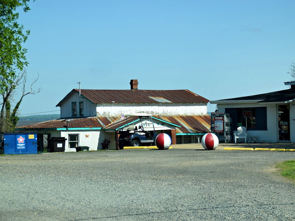 Shore Store, Fairview Beach, VA by Dan R. Mills