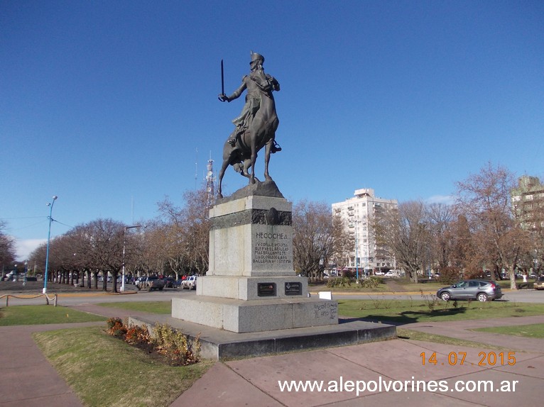 Necochea - Monumento Gral Mariano Necochea (www.alepolvorines.com.ar) by alepolvorines