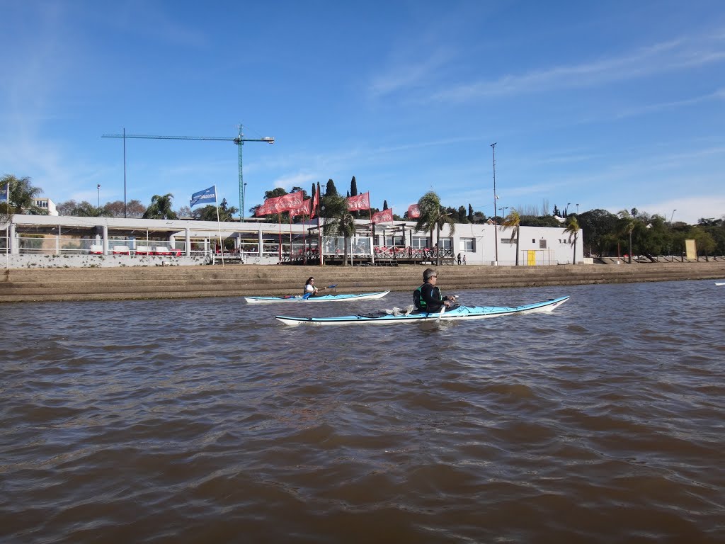 Av. Eudoro Carrasco 2932-3096, Rosario, Santa Fe, Argentina by Oscar Tognocchi