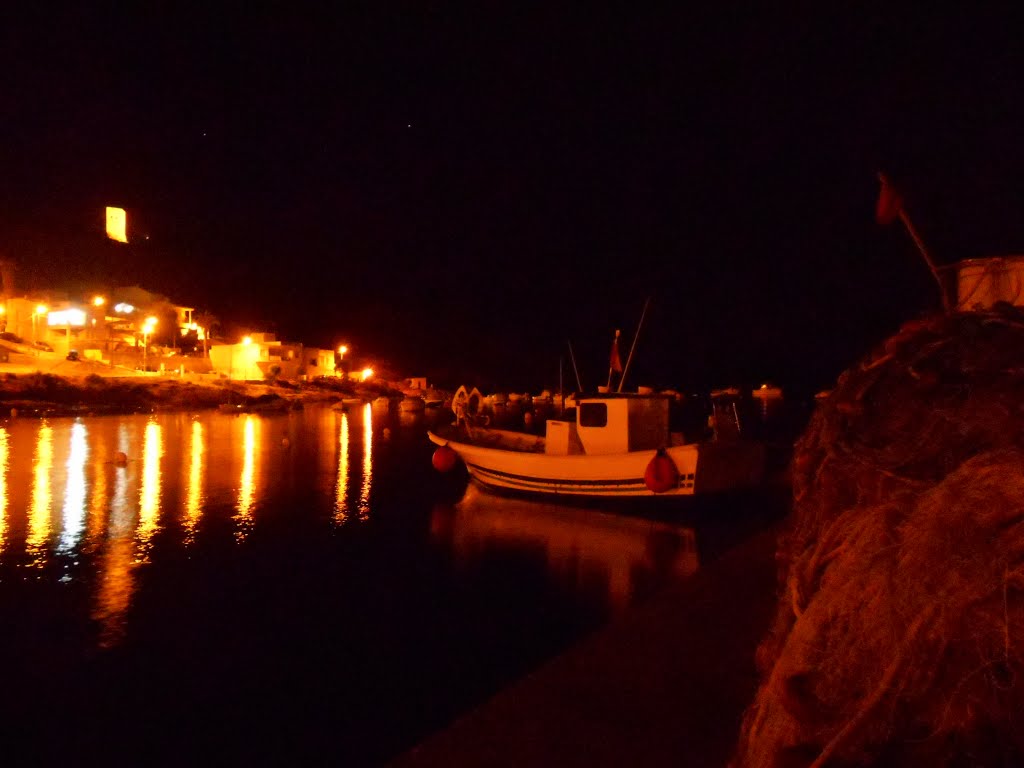 Muelle de La Azohía (en la Noche) by José Luis Vergara Bl…