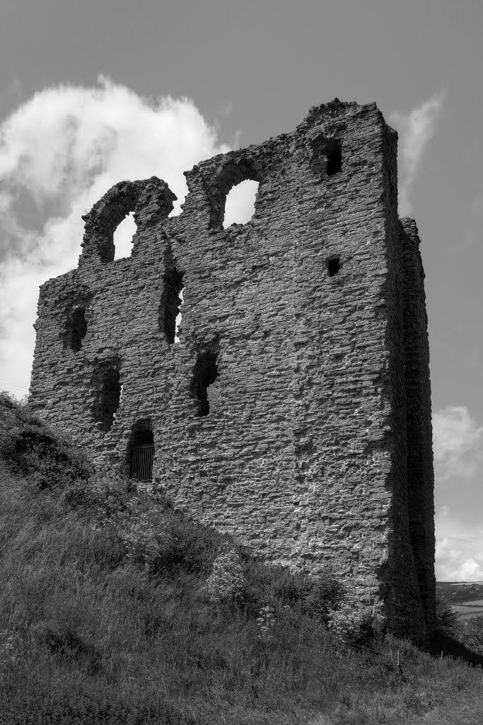 CLUN CASTLE, CLUN, SHROPSHIRE, ENGLAND. by CHRIS NEWMAN