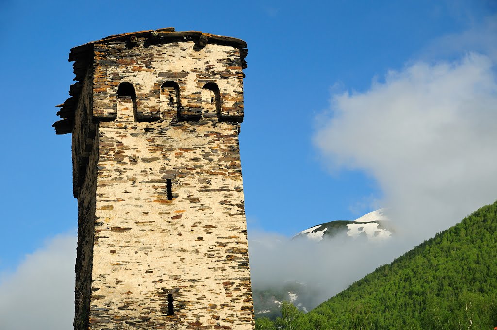 Tower in Zhibiani by Robert Simcik