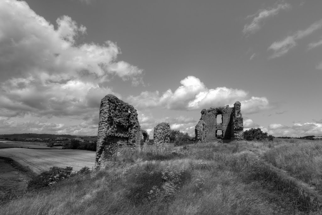 CLUN CASTLE, CLUN, SHROPSHIRE, ENGLAND. by CHRIS NEWMAN