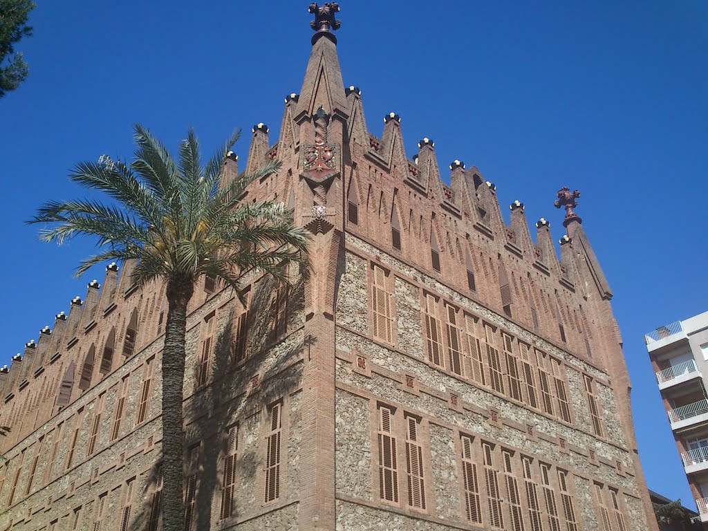 Les Tres Torres, Barcelona, Spain by pau garcia cervera