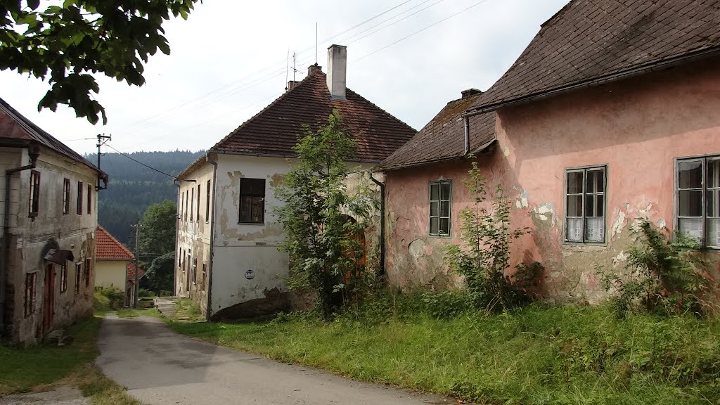 Tweras, Dorfstraße mit Schule by kuenfox