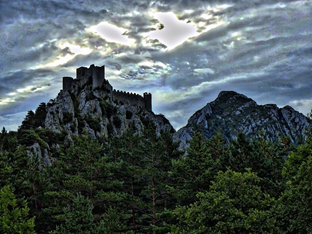 Castèl de Pèglaurenç - Donesan - Occitania by Franc Bardou