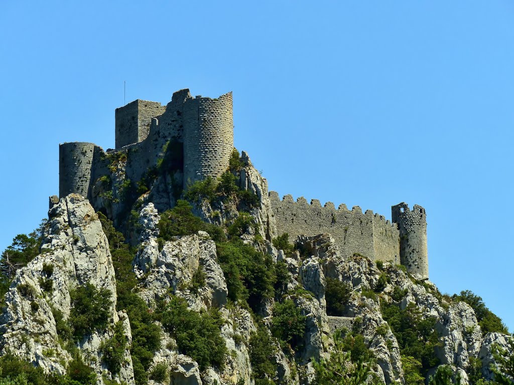 Castèl de Pèglaurenç - Donesan - Occitania by Franc Bardou