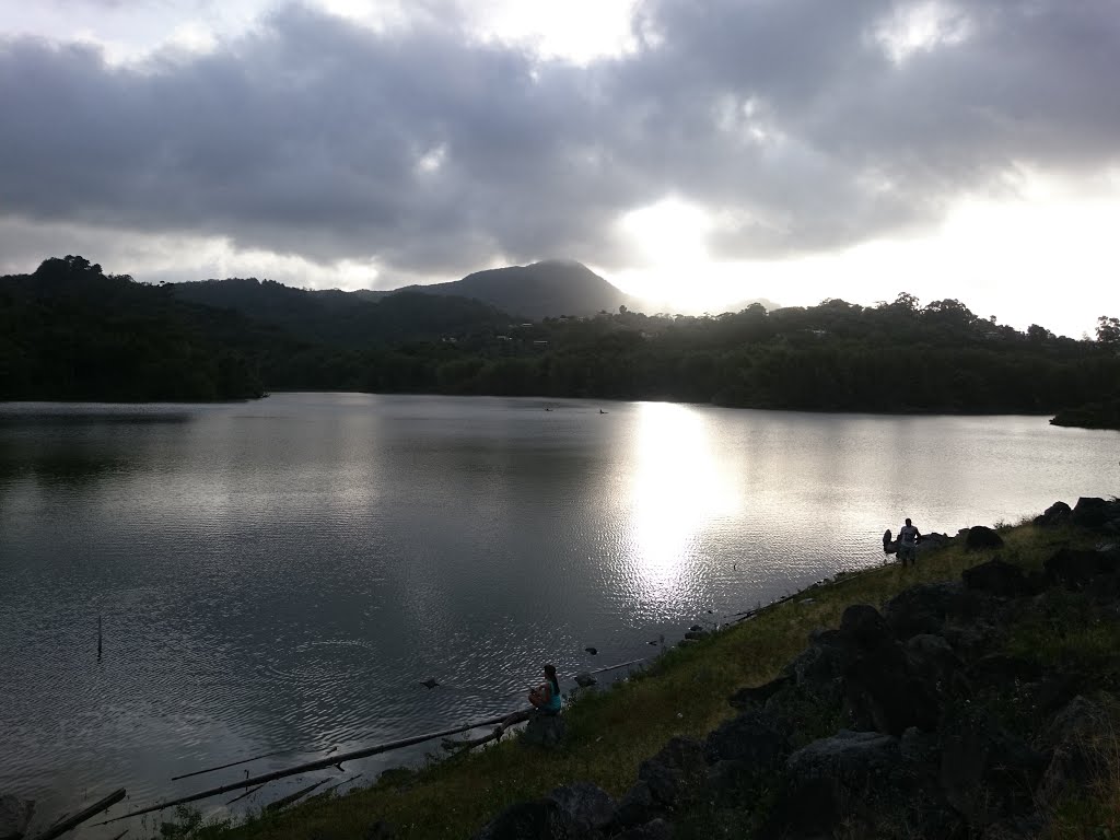 Atardecer en Lago Garza en Adjuntas by Nelson Rodriguez