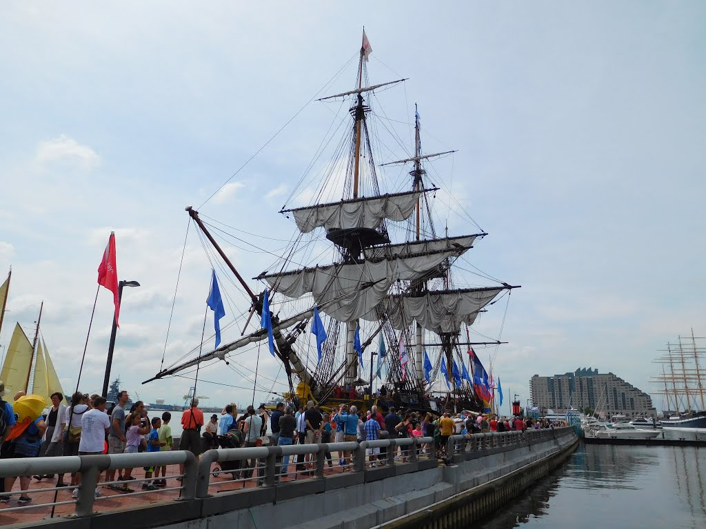 Tall Ship L'Hermione at Penn's Landing (6-25-2015) by Cheezst8ke