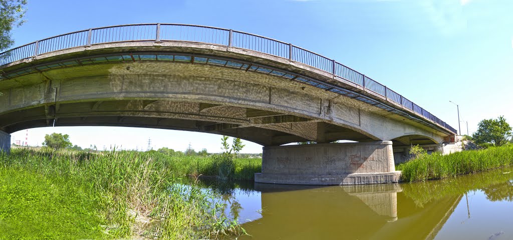 Zhovtnevyi District, Kharkiv, Kharkiv Oblast, Ukraine by I-VITA