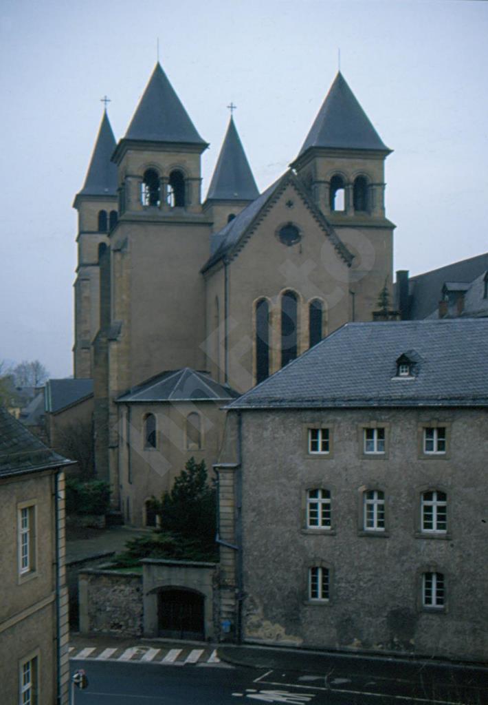 St.-Willibrord-Basilika by Heinz Nieveler