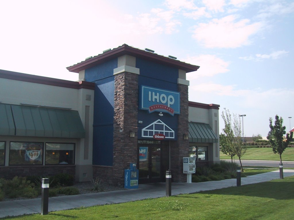 Http://www.ihop.com/ by Maitra