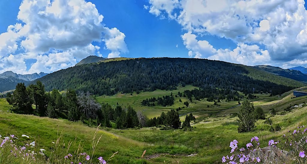 El Pirenèu de Grau Roig - Principat d'Andorra - Catalunya by Franc Bardou