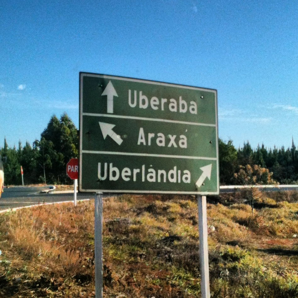 Cruzamento em Uberaba by Marcelo J. Santos