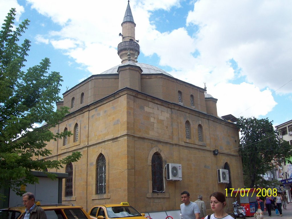 Kubbeli Camii by Halil Dügencili