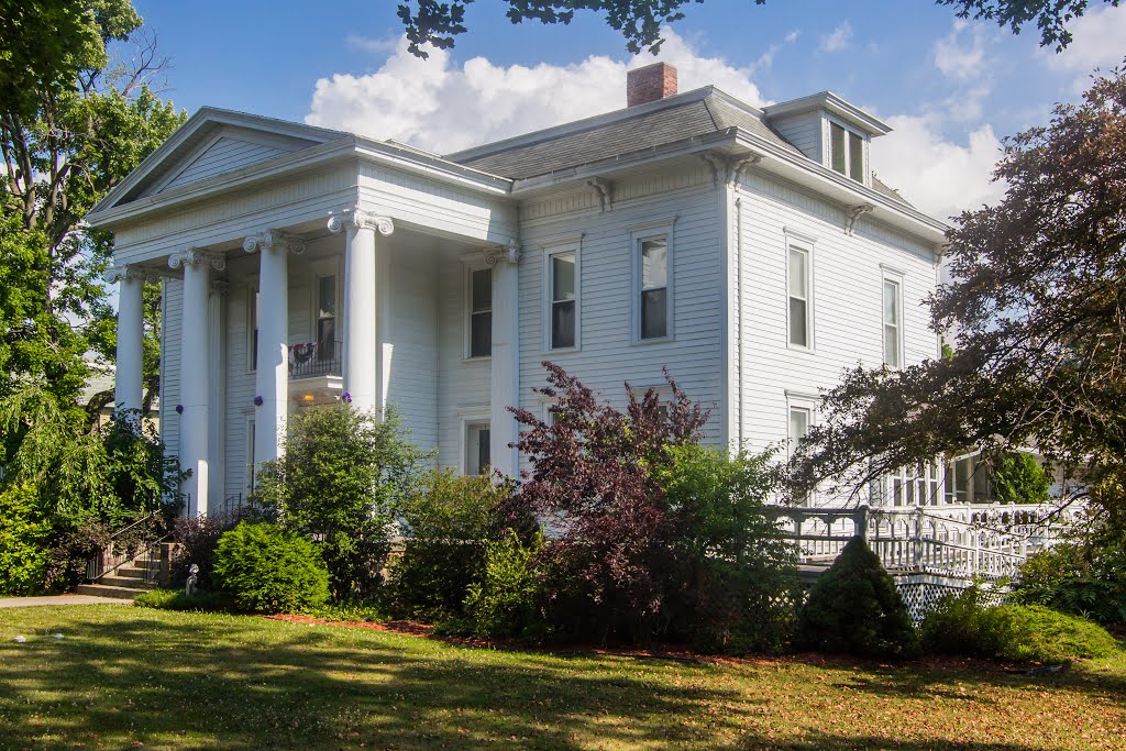 John Jeffery House by Ross Gates