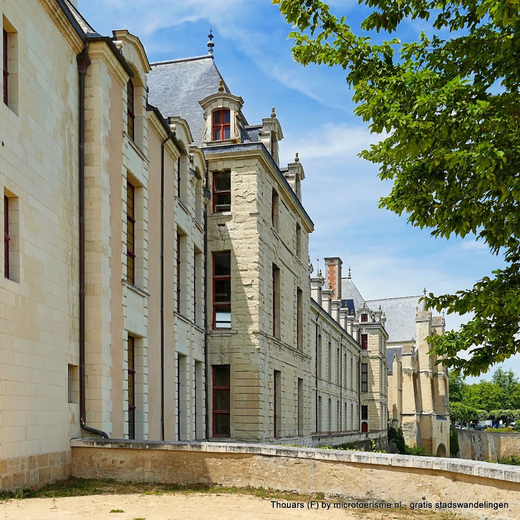 Thouars (F) - Château / Kasteel | www.microtoerisme.nl gratis stadswandeling by InZicht