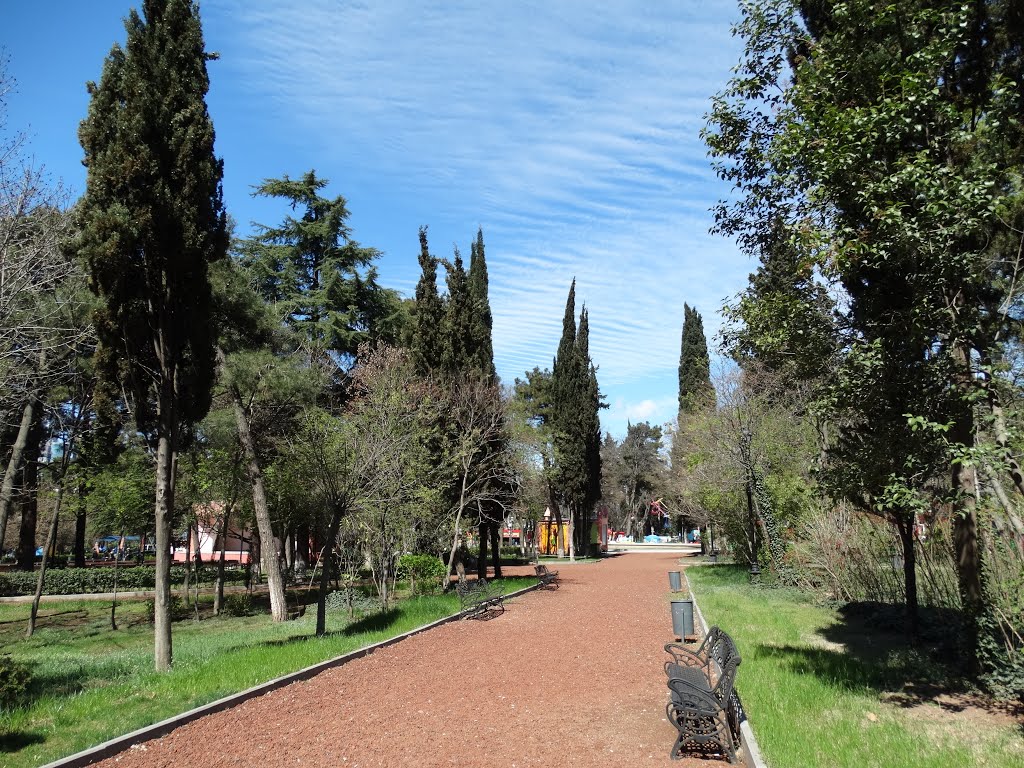 Mushtaidi Park, Tbilisi by PlamenB