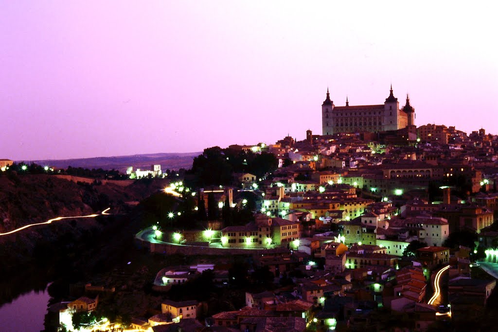 Toledo La notte rosa by Walter Chiodini